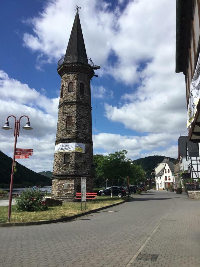 Вилла Alter Winzerhof Hatzenport Экстерьер фото